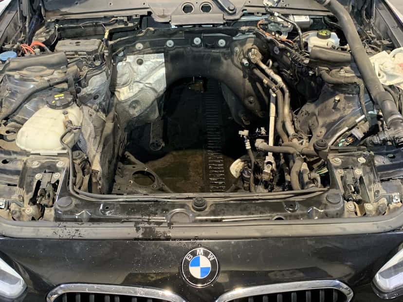 Volkswagen în atelierul CDC Service Auto, Voluntari