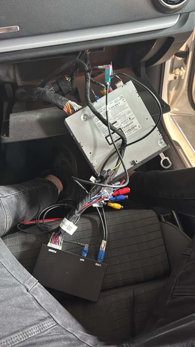 Retrofit head-unit + Apple CarPlay wireless – Volkswagen Golf · Mk7